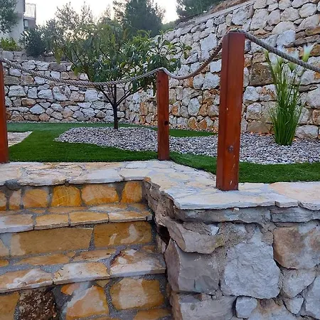 Alja, Sara I Nevio Jacuzzi Appartamento Dugi Rat