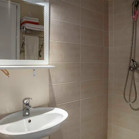 Alja, Sara I Nevio Jacuzzi Appartamento Dugi Rat