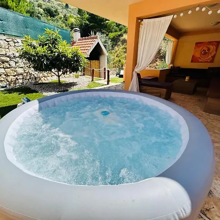 Appartamento Alja, Sara I Nevio Jacuzzi