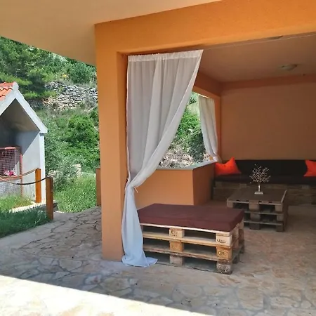 Alja, Sara I Nevio Jacuzzi * Dugi Rat